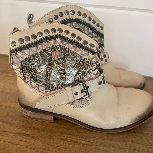 naughty monkey Shoes - Studded Cream Ankle Boots
